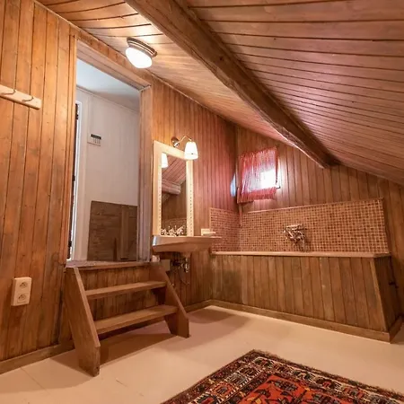 Maison Ardennaise 4-5pers Avec Jacuzzi Stavelot