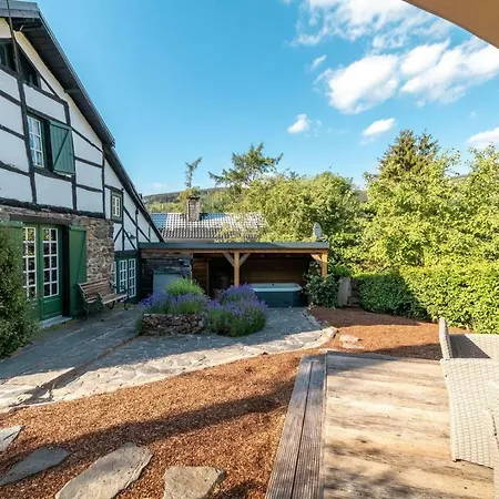 Maison Ardennaise 4-5pers Avec Jacuzzi * Stavelot