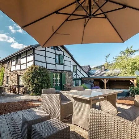 Maison Ardennaise 4-5pers Avec Jacuzzi Dom wakacyjny Stavelot