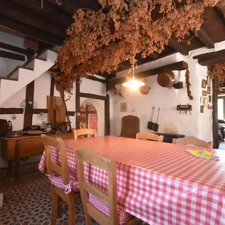 Maison Ardennaise 4-5pers Avec Jacuzzi *